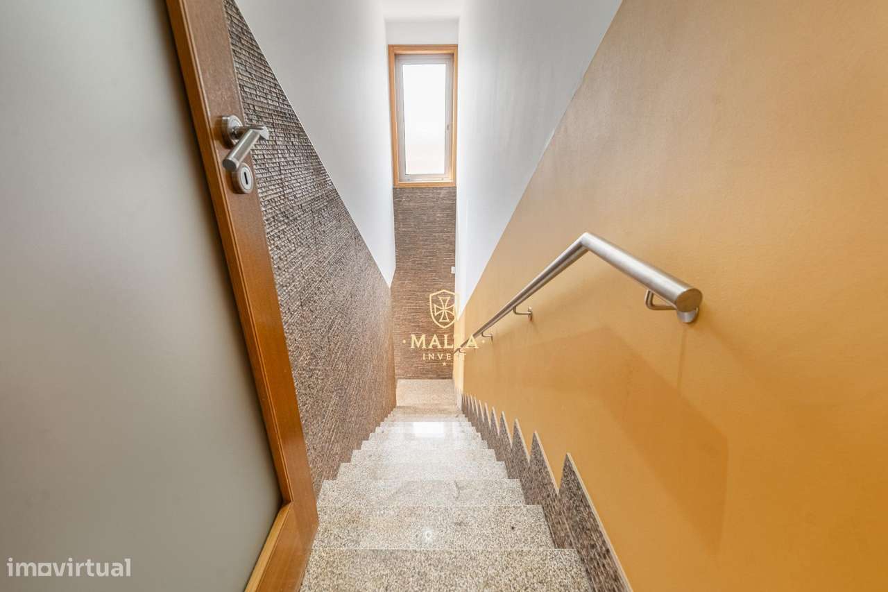 Moradia de Sonho na zona da Falperra!-44