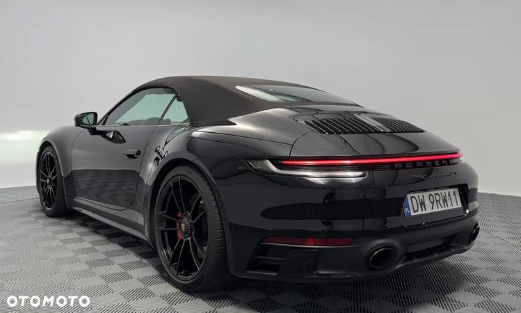 Porsche 911 Carrera 4 GTS Cabrio - 28