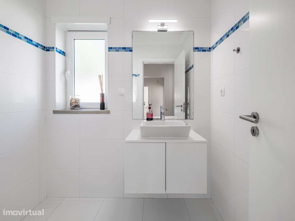 Moradia T3 com piscina, jardim, garagem e vista no Praia d'el Rey B...-18