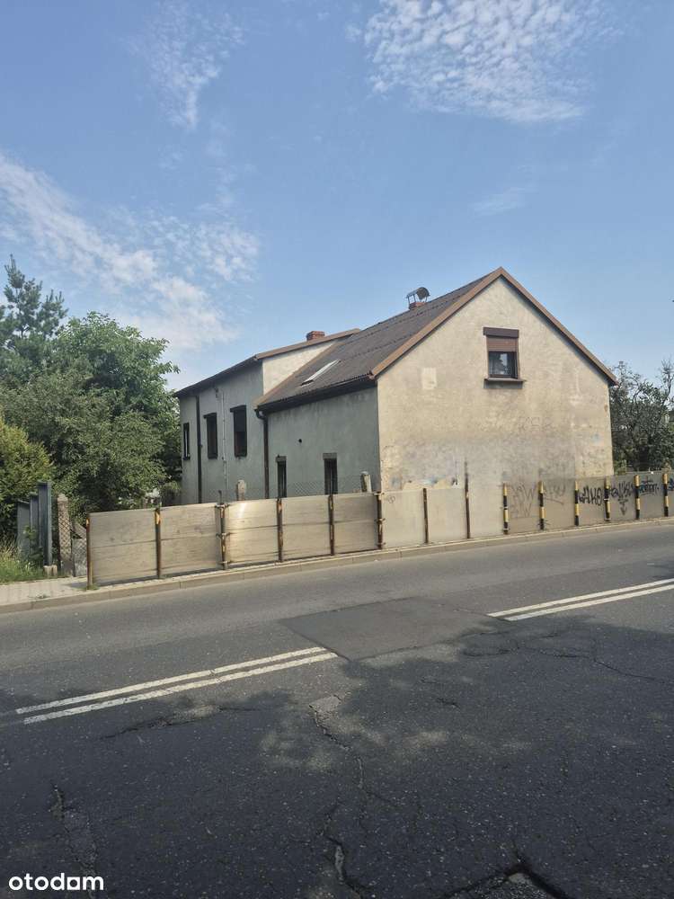 Wolnostojący dom z garażem w Gliwicach