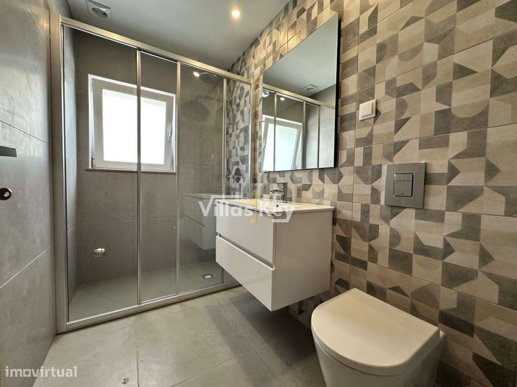 Moradia 6 quartos, no centro de Lagos com excelente vista mar, Lago...-30