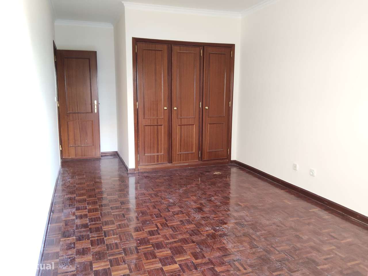Apartamento T2 com 100m2 em algueirão-10