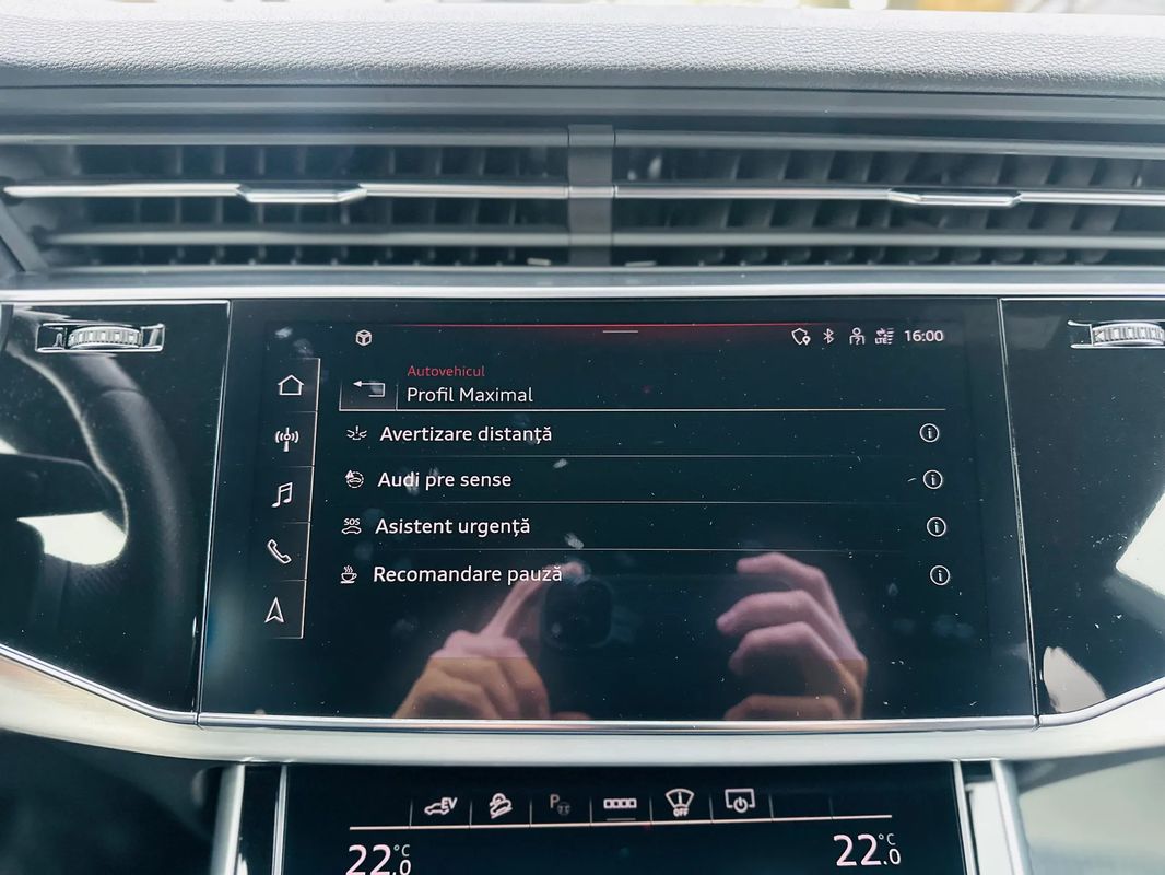Audi Q8 3.0 55 TFSI e quattro Tiptronic - 24