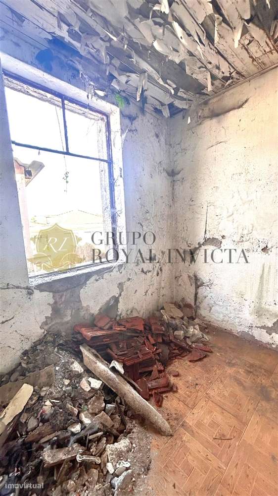 Terreno com Casa em Pedra para Reabilitação – Campanhã, Porto-12