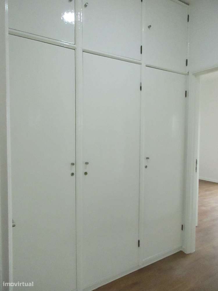 T3 Aguas Santas, Corim com garagem box-19