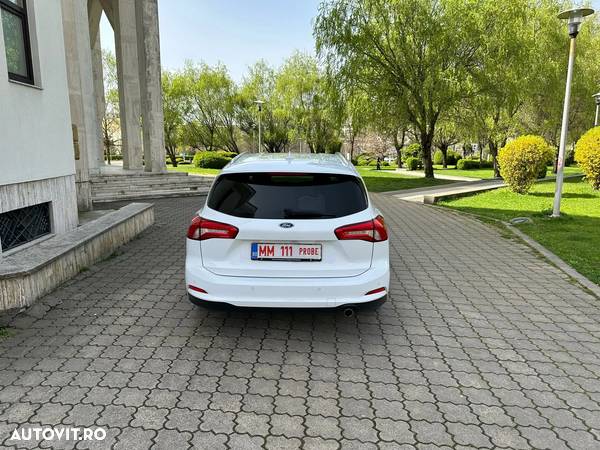 Ford Focus - 6