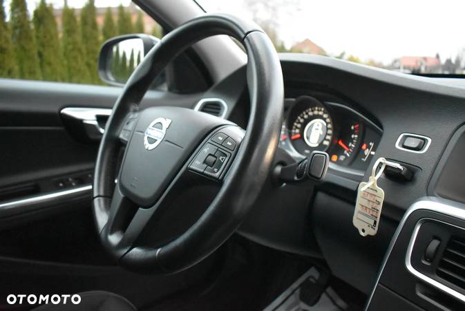 Volvo S60 D4 Drive-E Dynamic Edition (Momentum) - 30