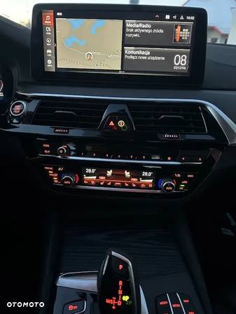 BMW Seria 5 540i xDrive mHEV Luxury Line sport - 21