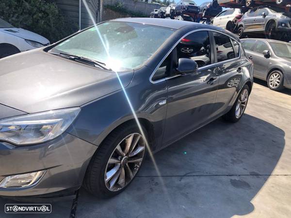 OPEL ASTRA J 1.7 CDTI 125 CV DE 2011 PARA PEÇAS - 2