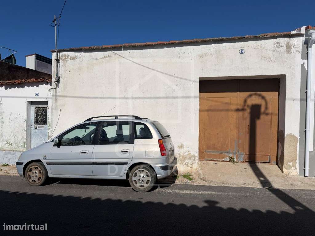 Moradia T2 com quintal em Cuba-22