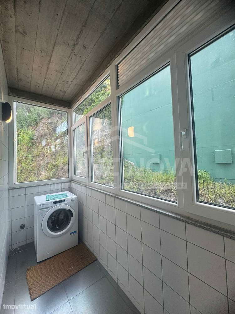 Apartamento T2 Praça das Flores, Porto-23