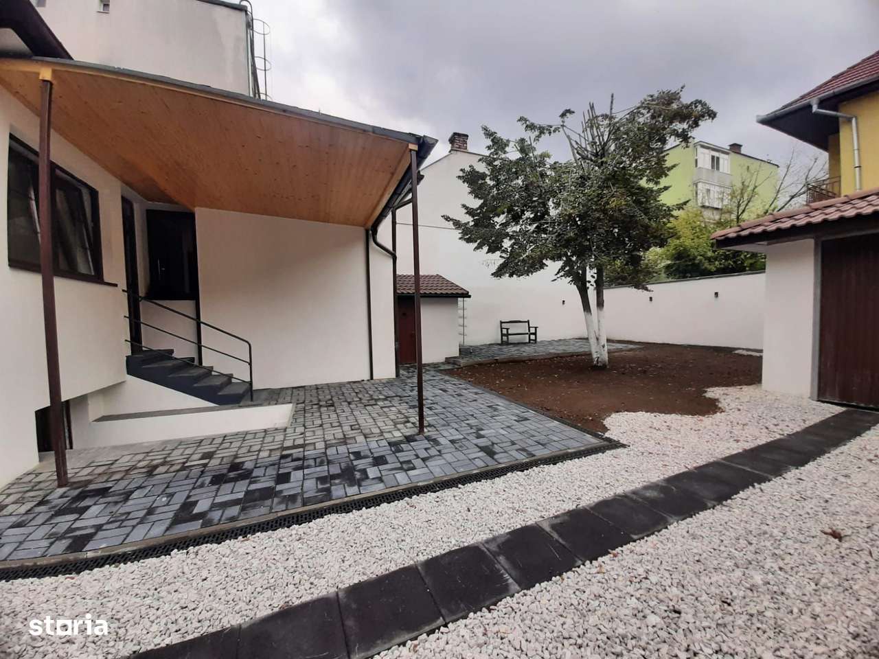 Casa de vanzare in Piata Abator-1