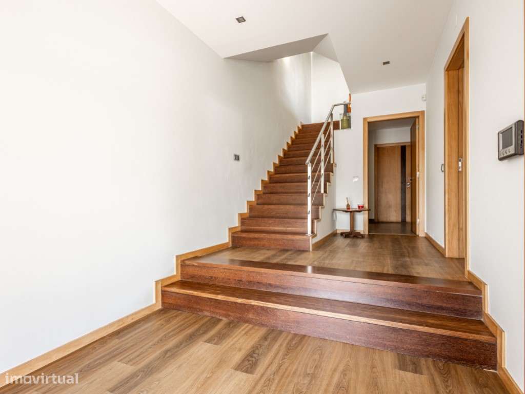 Moradia M6 com Garagem, Buarcos, Figueira da Foz-14