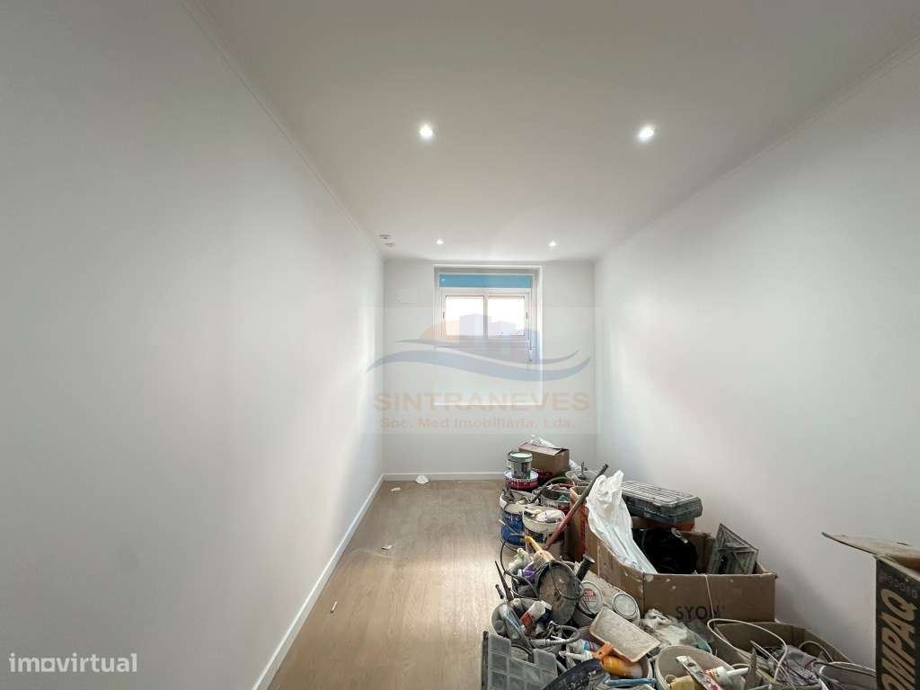 Sinta a Cidade, Viva com Conforto - Apartamento T1+2 com Terraço Pr... - Grande imagem: 5/15