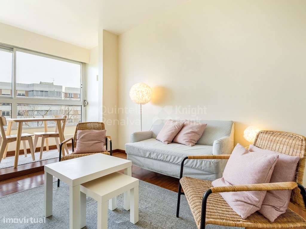 Apartamento T1 com vista mar para arrendar mobilado em Oeiras - Grande imagem: 3/25