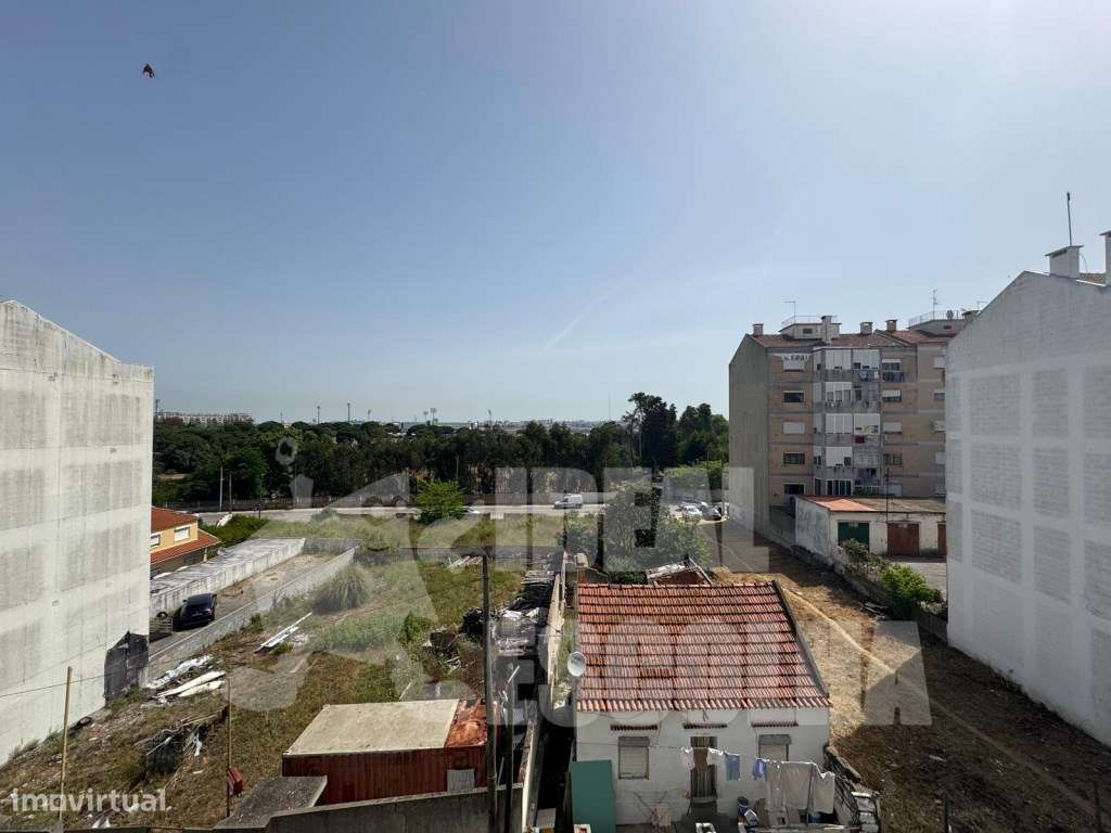 T3+1 ARRENTELA A PRECISAR DE OBRAS-25