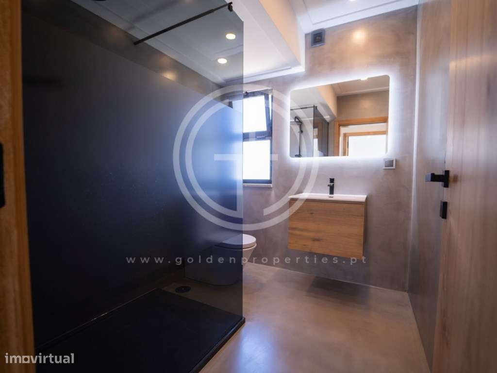 Invista na sua casa de sonho! Moradia T5 em Quarteira, perto da Pra...-24