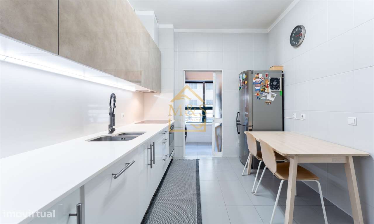 Apartamento T4-Varanda-Garagem - 600Mts da Praia - Metro- Matosinhos-15