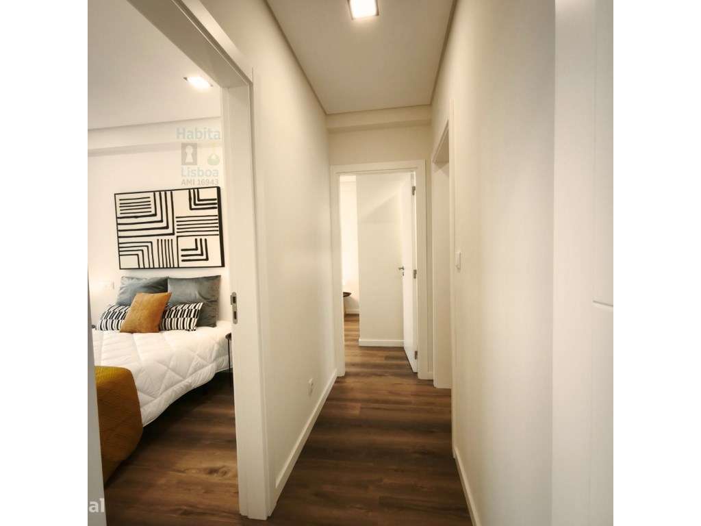 T3 Renovado e Mobilado Vista Monsanto | Varanda de 12m2-7