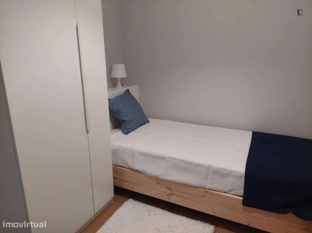 Quarto - localizado em Carcavelos Lisbon - Grande imagem: 5/10