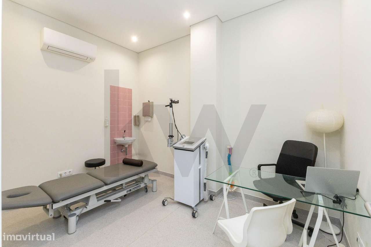 LOJA Premium em Gaia: Clínica/Escritório "Chave na Mão" ao Lado da Lin-17