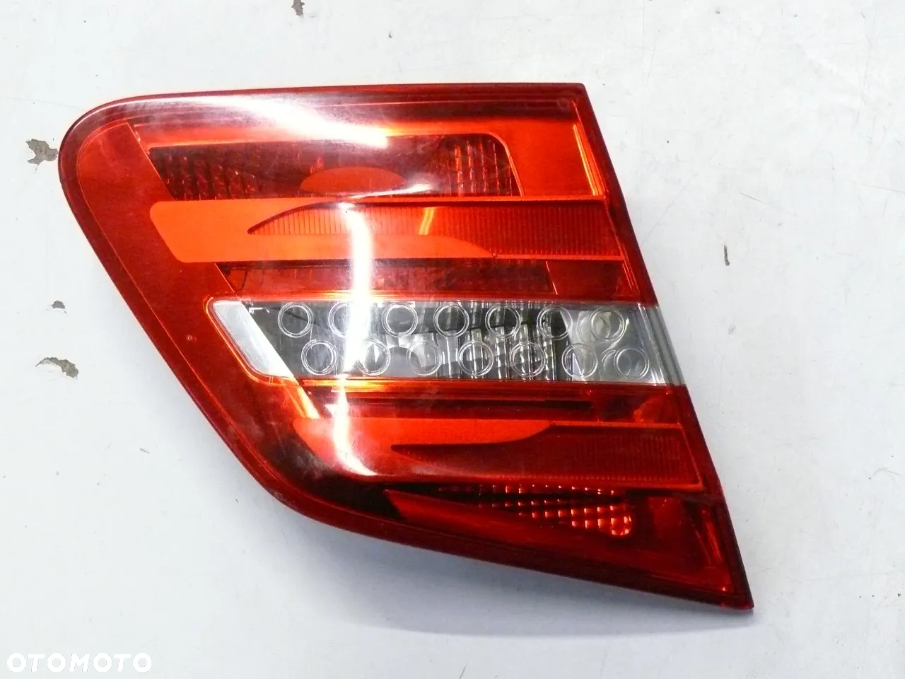 LAMPA TYLNA LEWA W KLAPĘ MERCEDES B-KLASA W246 2011 2014 - 3