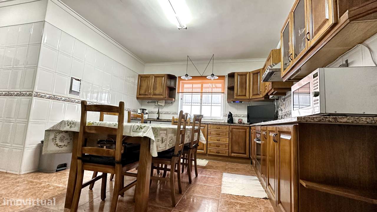 Moradia Geminada T4 – Quinta do Conde (Boa Água)-6