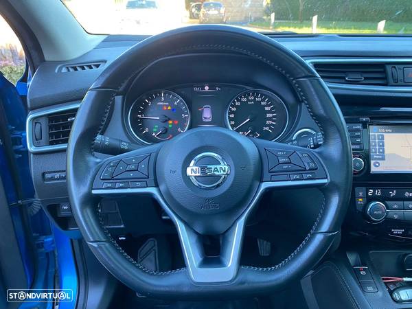 Nissan Qashqai 1.5 dCi N-Connecta J18+Led - 42