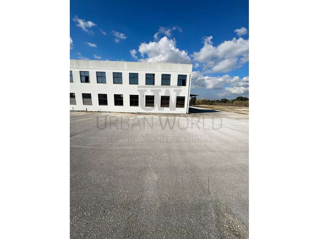 Armazém Industrial, Z. Industrial Torres Novas - Santarém, 12.056 m2-33