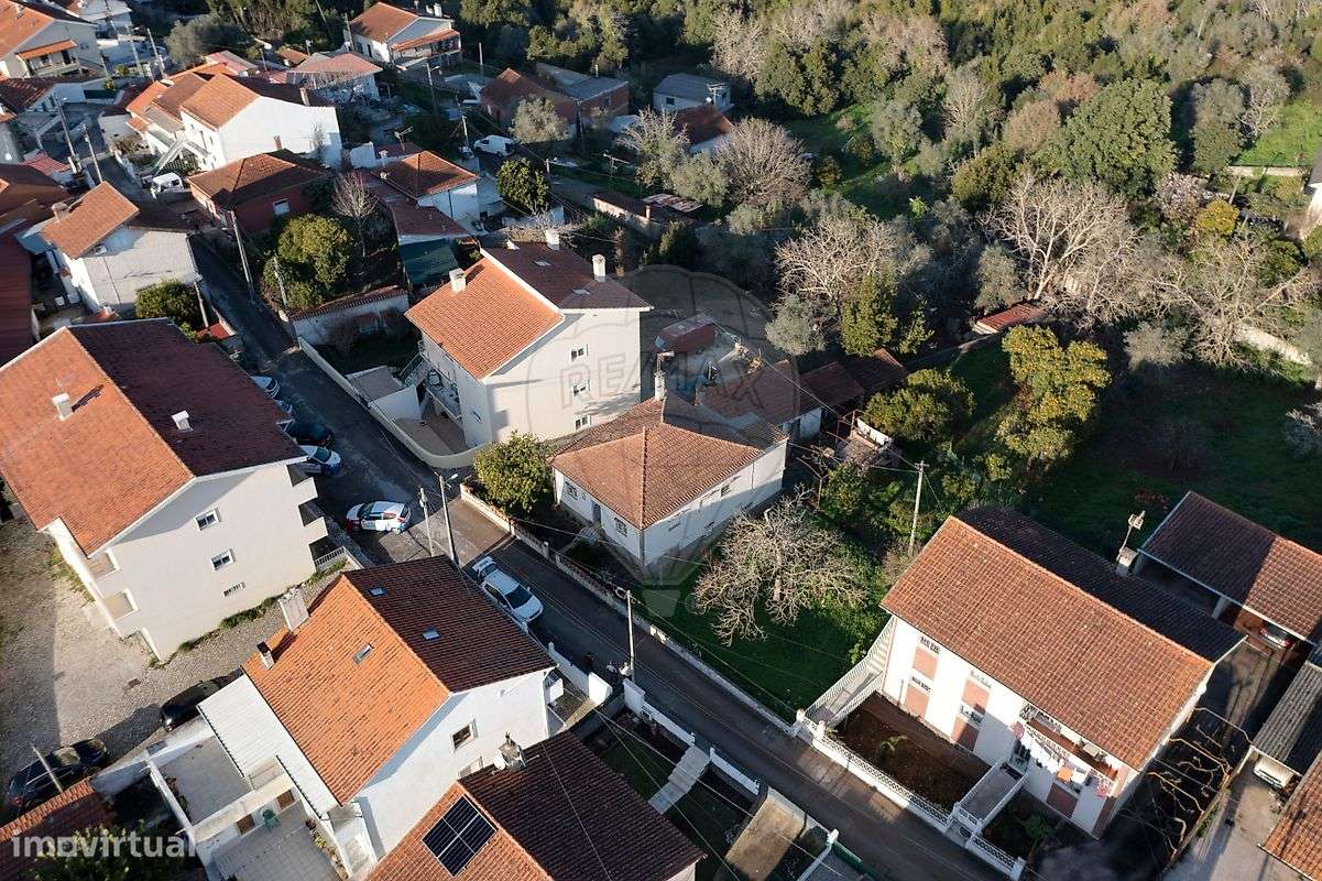 Moradia T6 | 2 Andares com Utilização Independente | Lote 1048m2-34