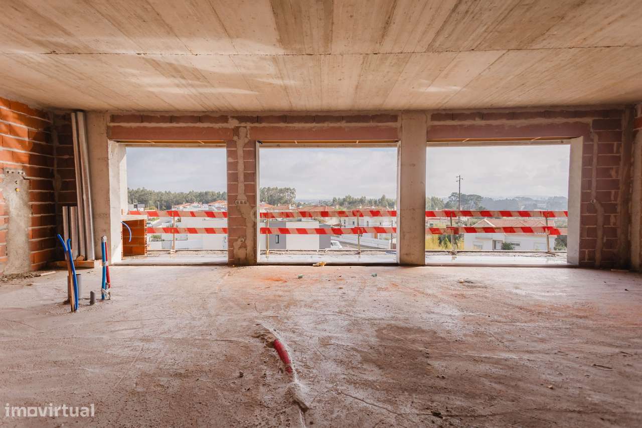 EDIFÍCIO ESSENZA | PARCEIROS — T4 NOVO - Grande imagem: 3/14