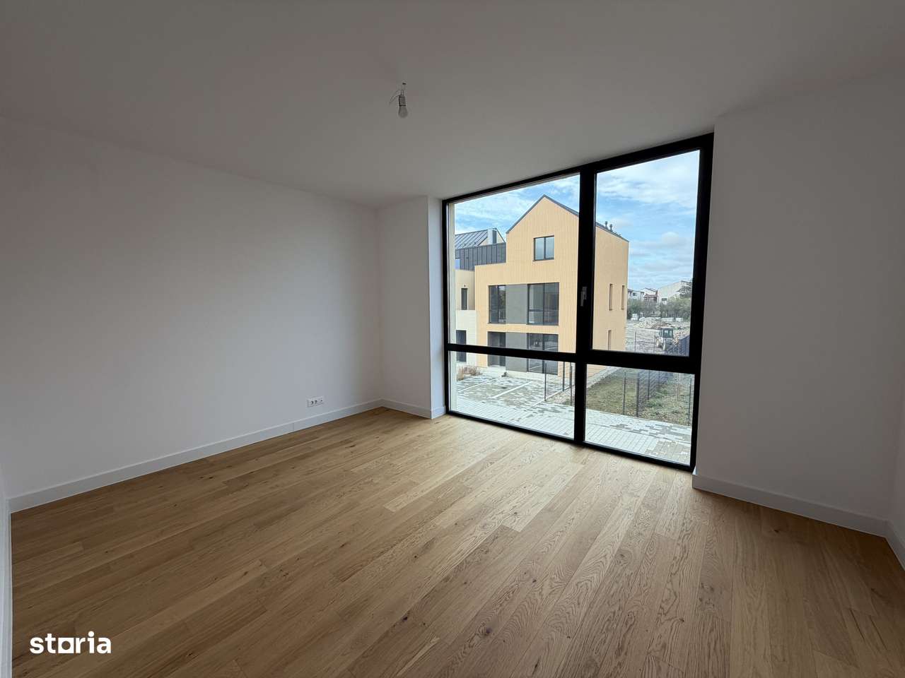 Vilă premium | 5 camere, curte 109 mp, 2 parcări - Imagine principală: 4/8