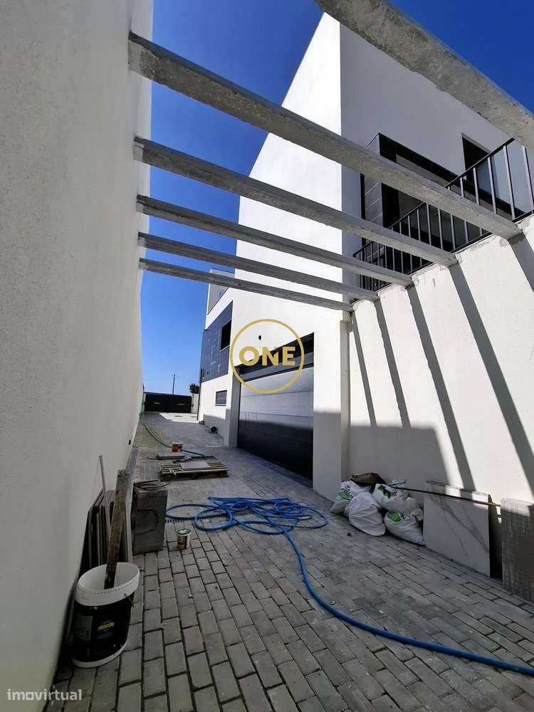 Moradia T5 independente à venda em Ponte do Rol - Grande imagem: 4/37