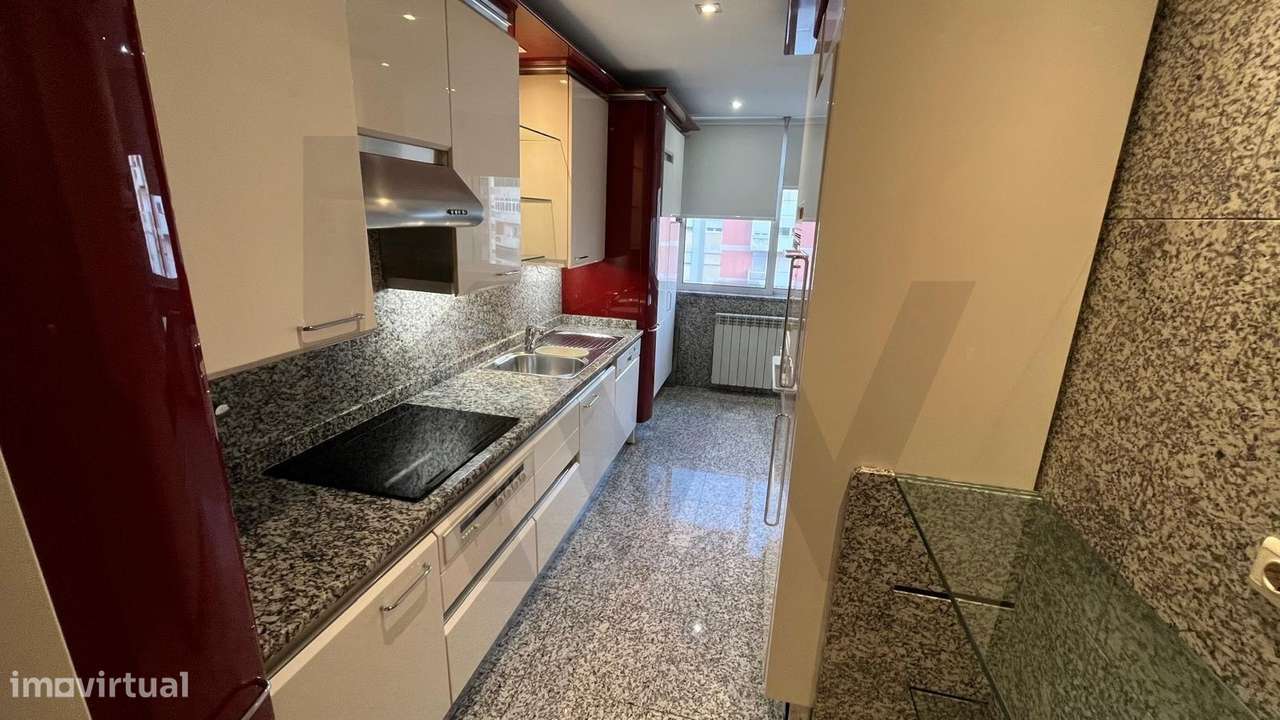 T2 de 124m2 , com lugar de garagem em Benfica - Grande imagem: 2/30