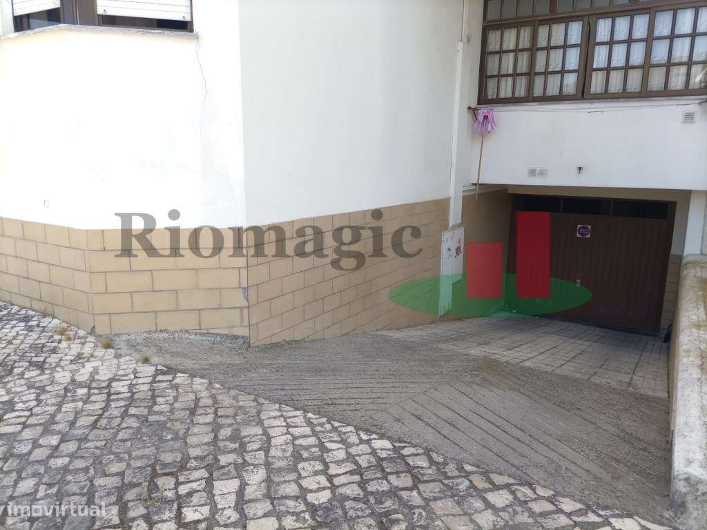 Garagem - Rio Maior***RIOMAGIC*** - Grande imagem: 1/7