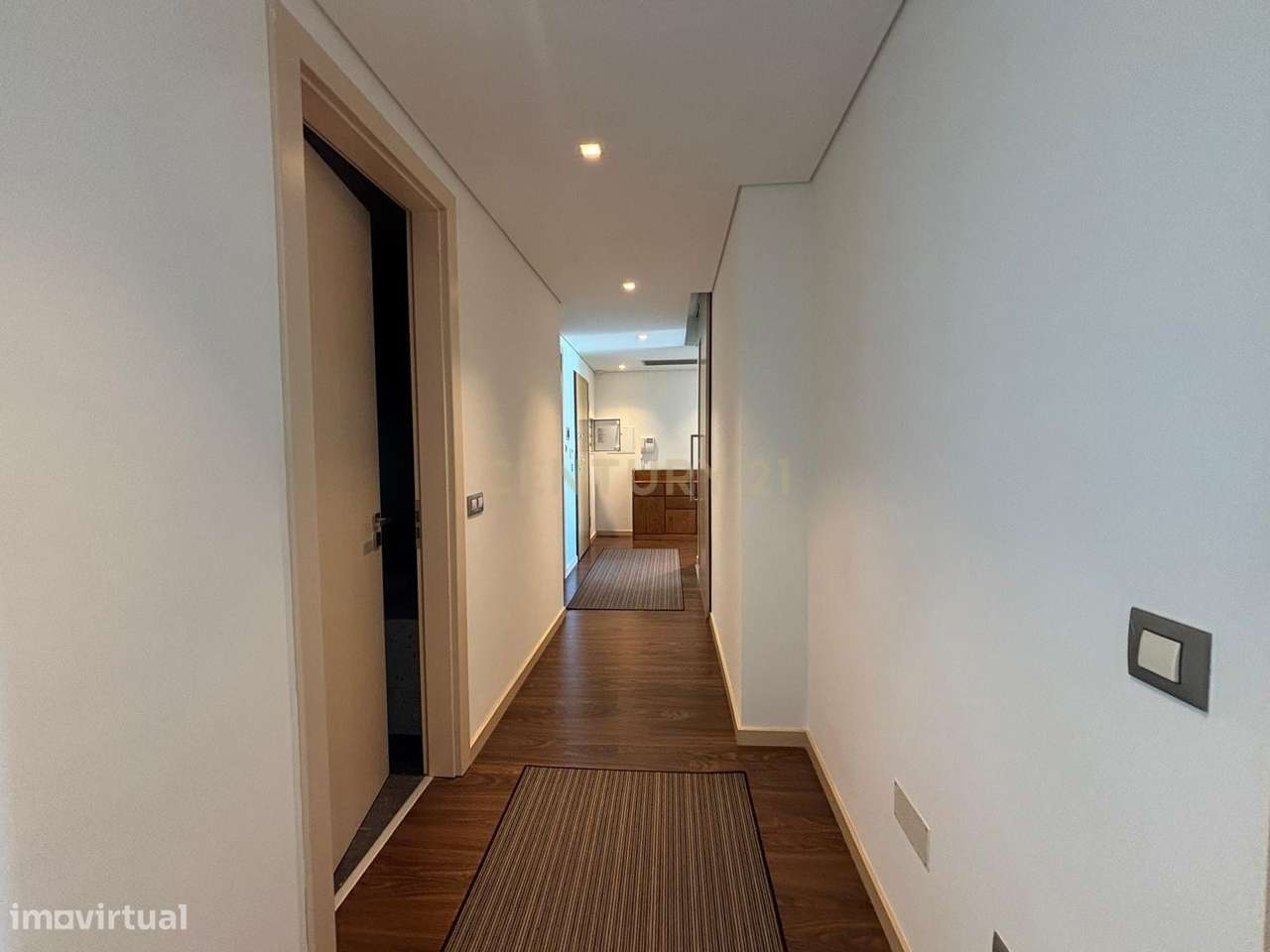 Apartamento T2  no Entroncamento com Garagem Fechada-6