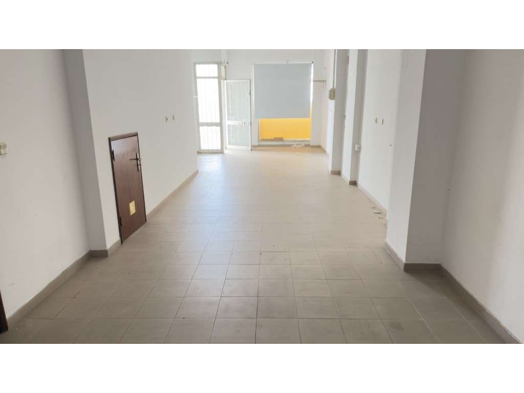 Loja c/50m2 na Amadora - Brandoa - Grande imagem: 5/15