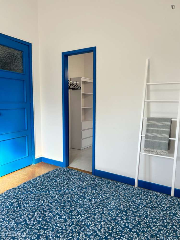 Quarto - localizado em Aveiro - Grande imagem: 5/8