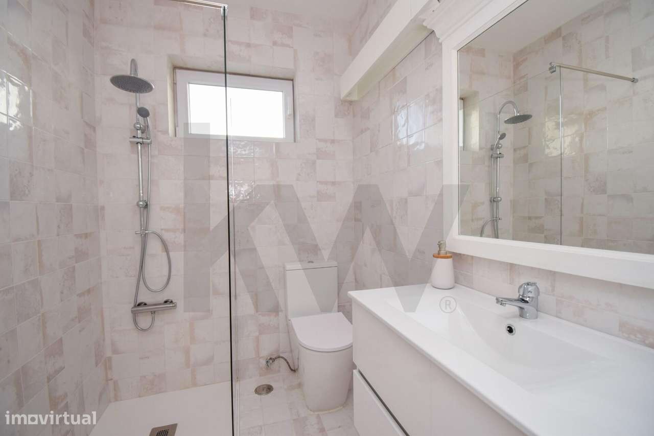 Apartamento T2 à venda em São João do Estoril-12