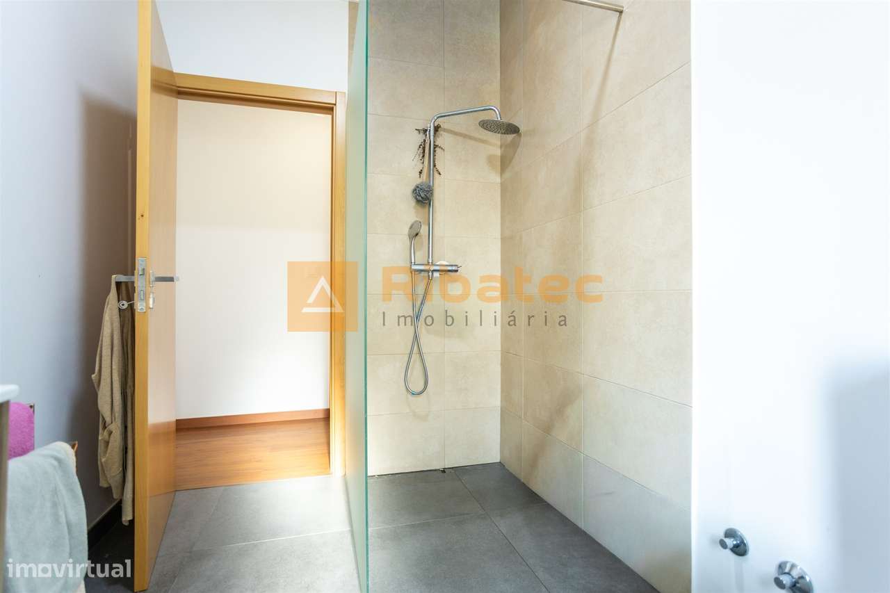 Moradia T5 em Alpiarça-26