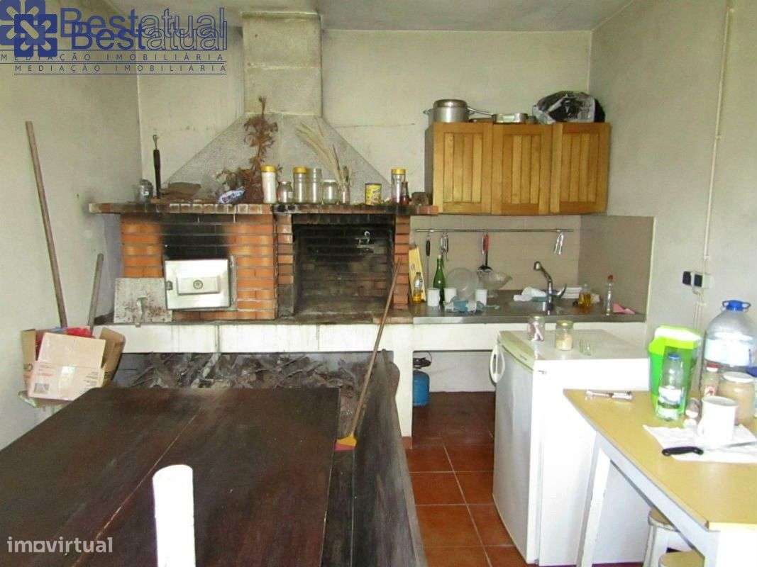 Terreno 4000 m2-c/1500 m2 de área p/construção Moradias-A 3 Min. do-9