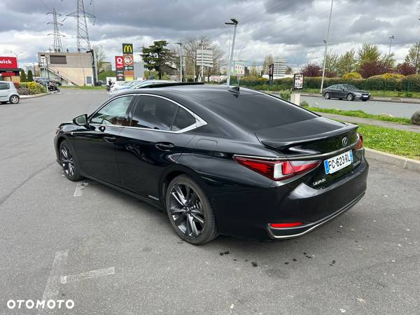 Lexus ES 300h F SPORT - 6