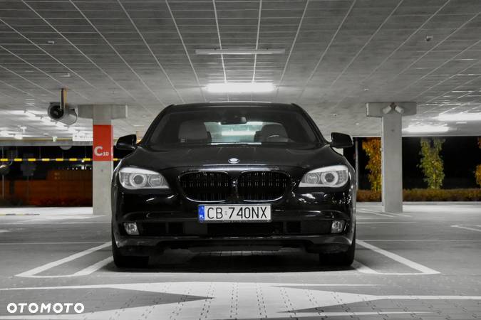 BMW Seria 7 740d xDrive - 4