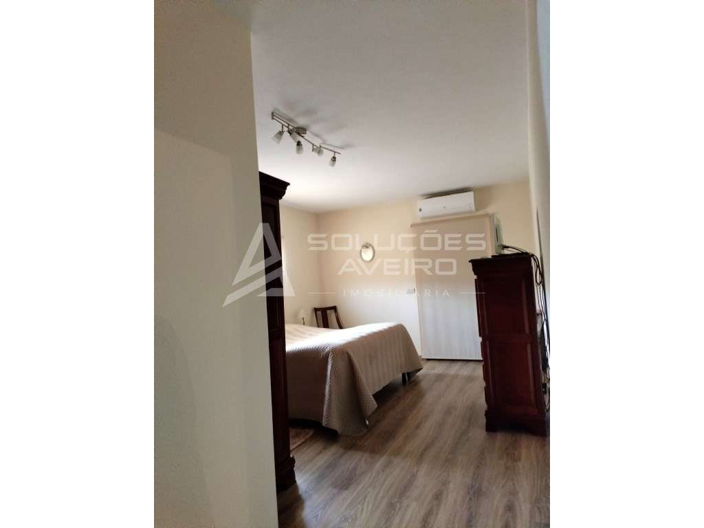 Moradia T4 com Piscina-40