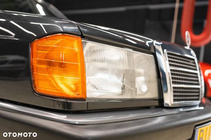 Mercedes-Benz W201 (190) - 14