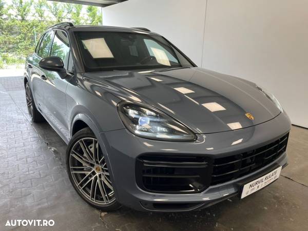 Porsche Cayenne Turbo - 13