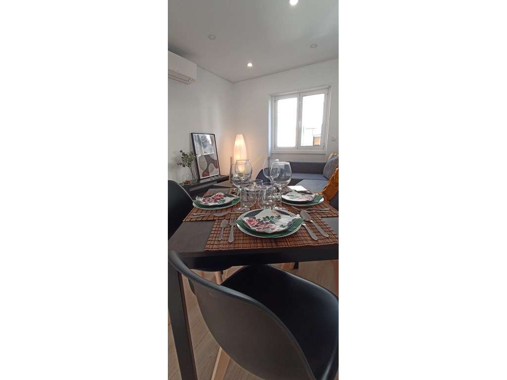 T3 renovado em Benfica - varanda e elevadores-19