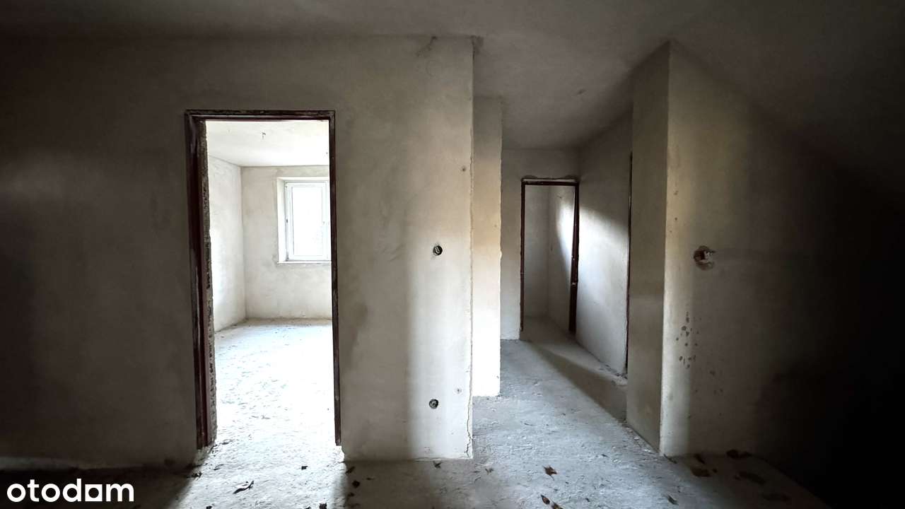 Dom z muminkową wieżą 330m2 wkoło las blisko rzeka BRENNA CENTRUM-9