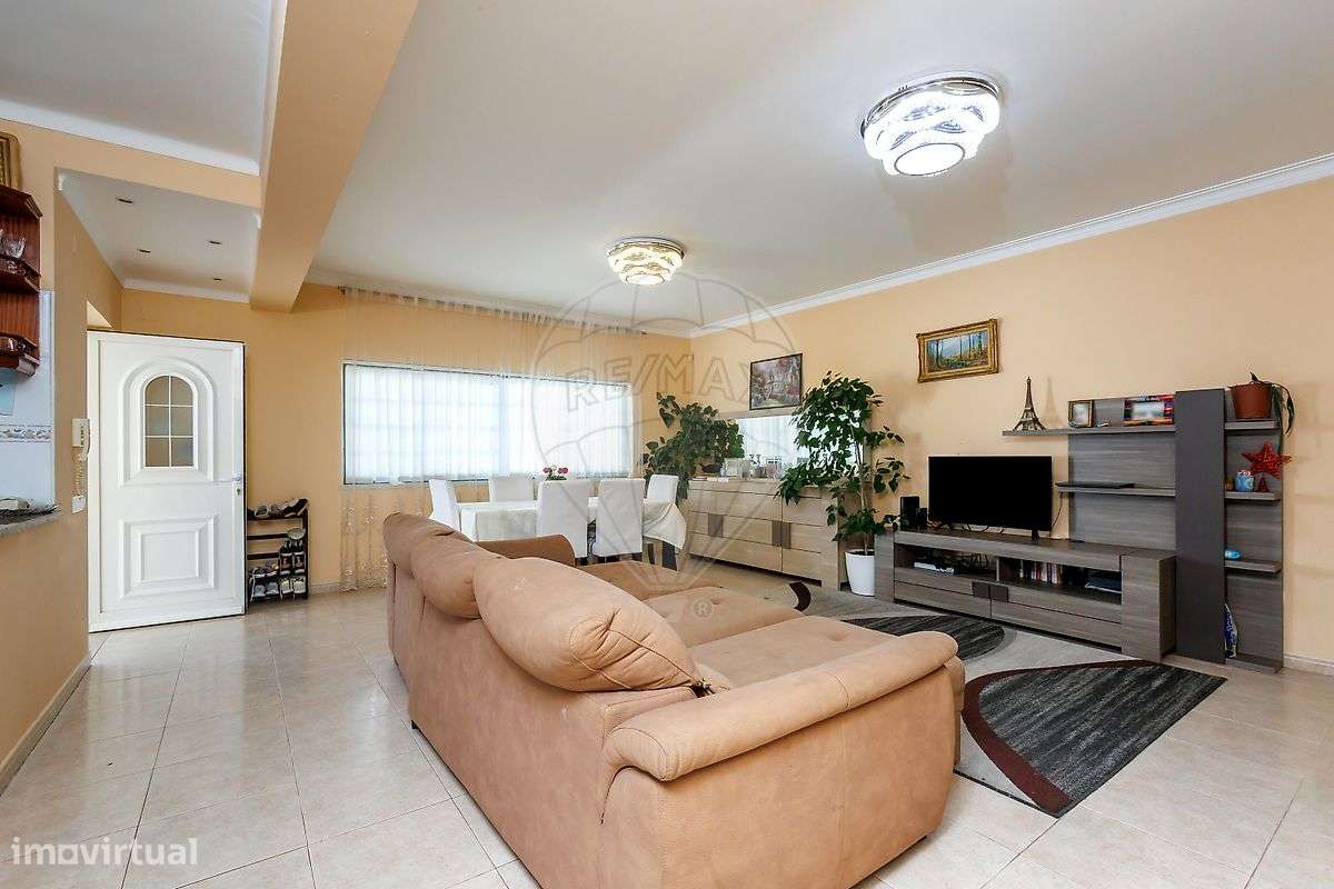 Moradia T4 para venda-4