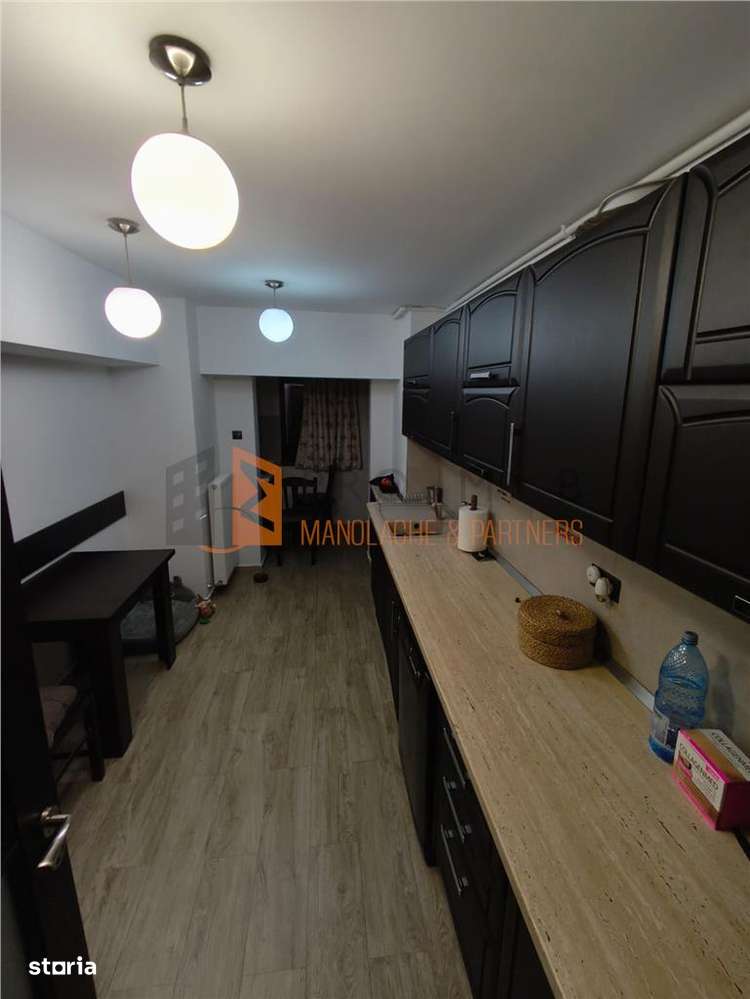 Apartament 4 camere cf 1 decomandat zona Unirii Nord-12